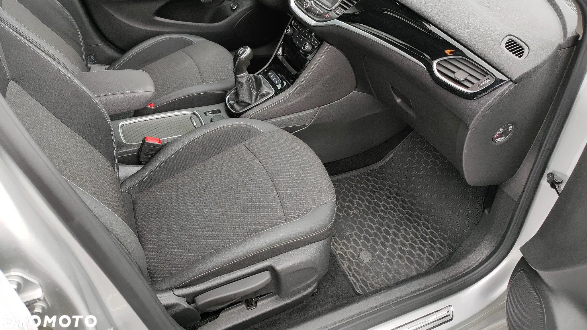Opel Astra V 1.6 CDTI Dynamic S&S - 31