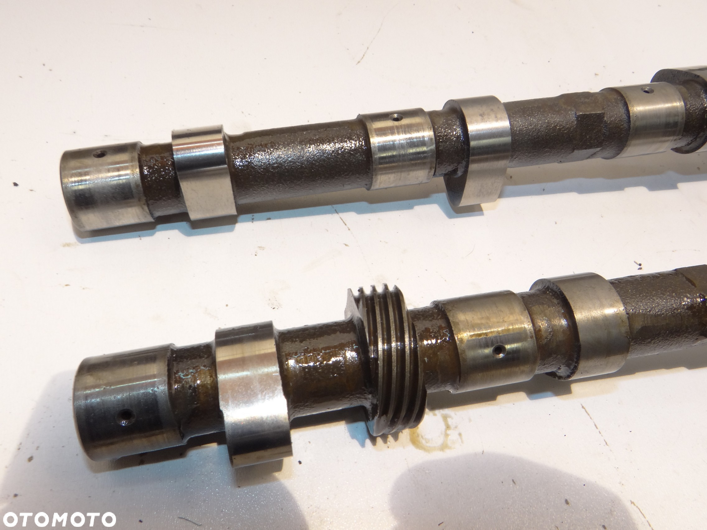 Yamaha XS 750 głowica cylinder tłoki szklanki płytki zaworowe wałek rozrządu pokrywa głowicy Y1238 - 31