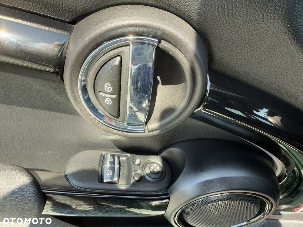 MINI John Cooper Works - 30