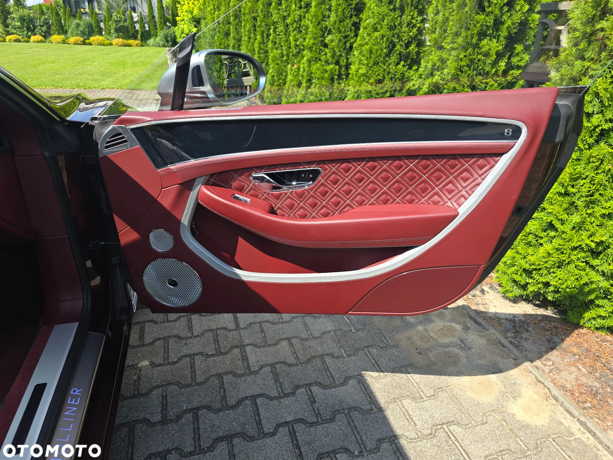 Bentley Continental GT New Convertible V8 Mulliner - 23