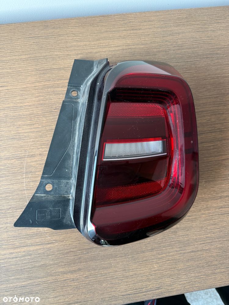 Lampa tył tylna Fiat 500 e