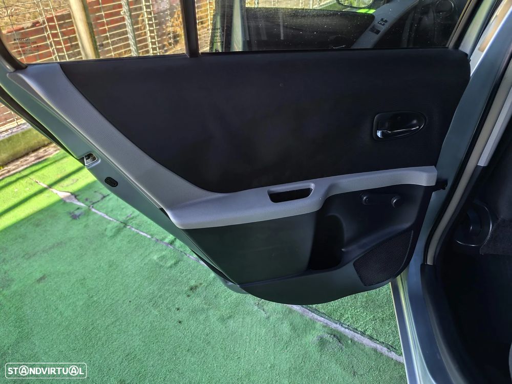 Toyota Yaris 1.0 VVT-i ACtive+AC - 34