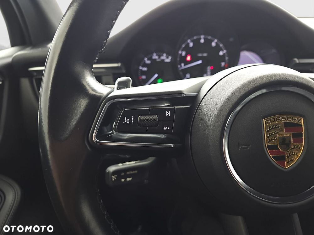 Porsche Macan Standard - 21