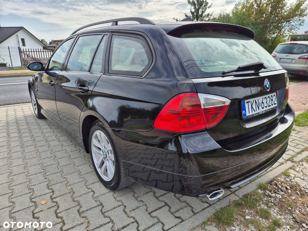 BMW Seria 3 318d - 3
