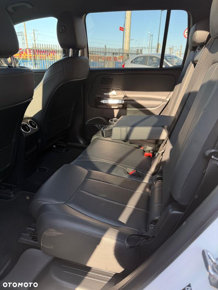 Mercedes-Benz EQB 250 66.5kWh AMG - 9