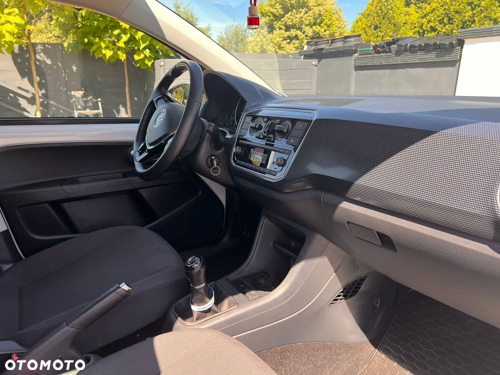 Volkswagen up! 1.0 move - 10