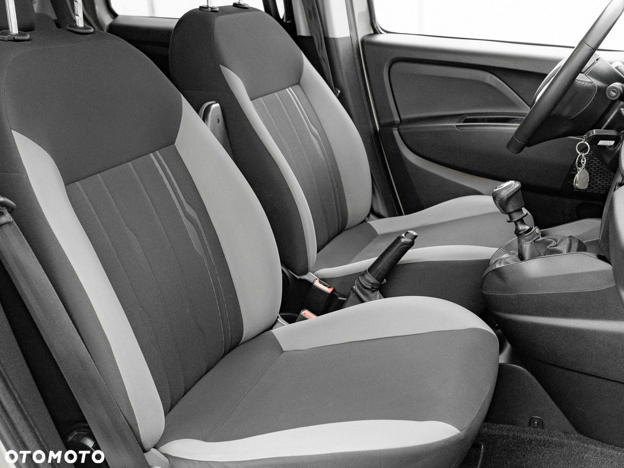 Fiat Doblo Kombi Maxi 1.6 MJ Dynamic - 28
