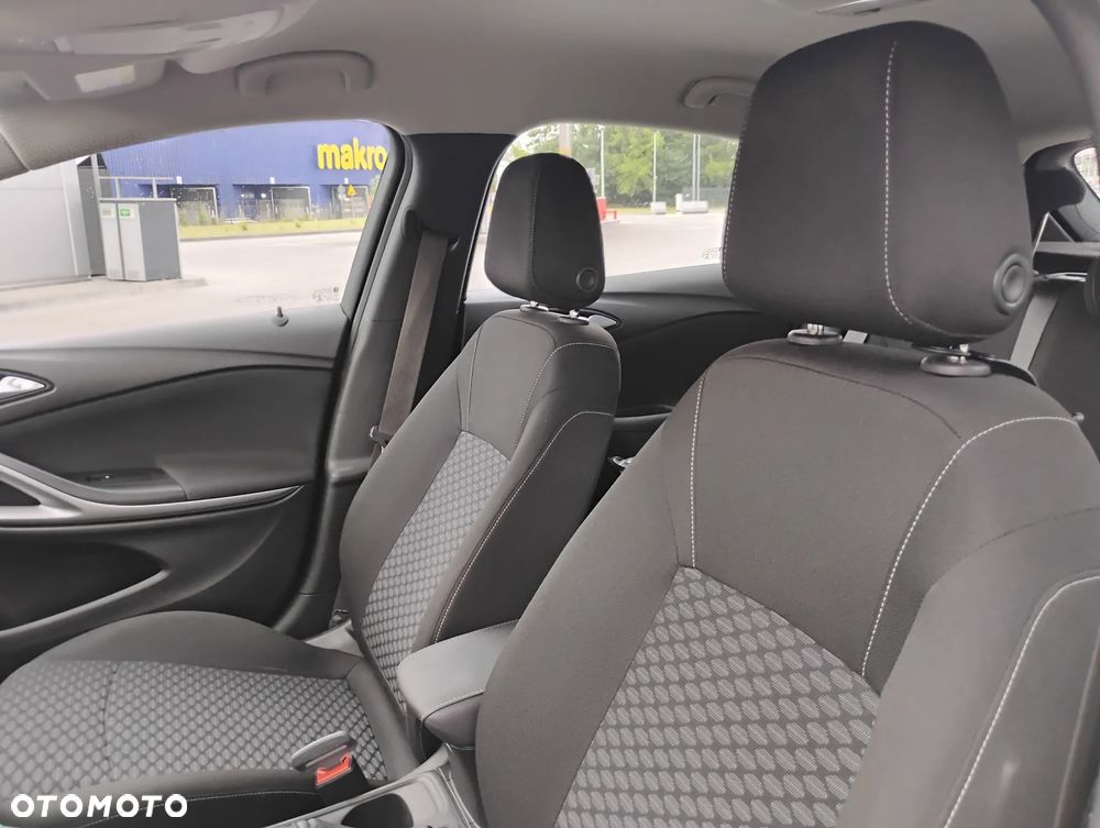Opel Astra 1.4 T Dynamic S&S - 9