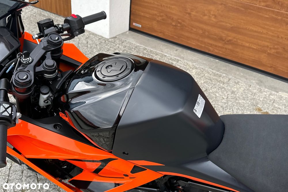 KTM RC 125 - 18