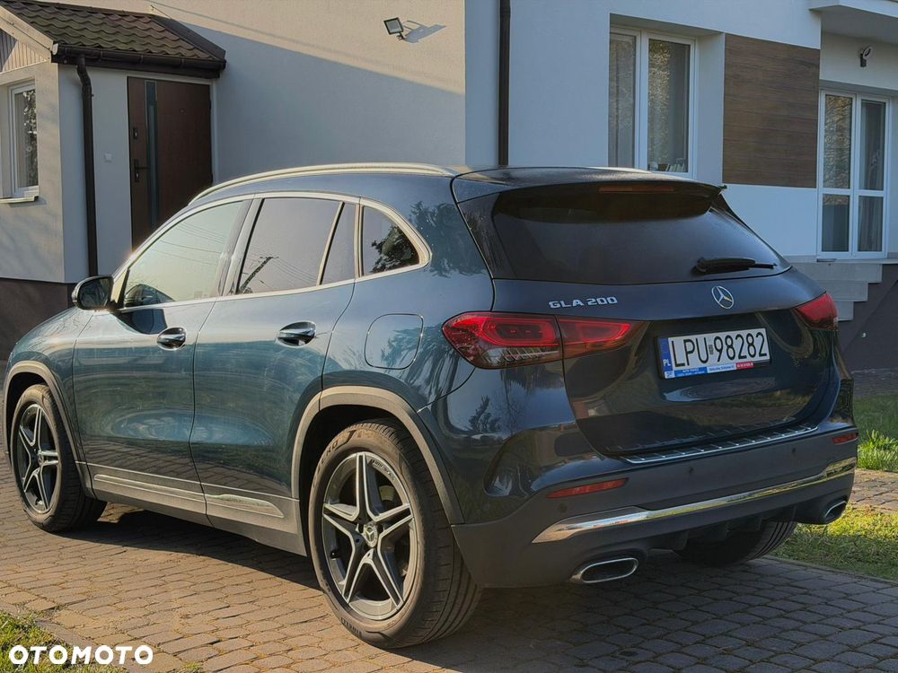 Mercedes-Benz GLA 200 AMG Line - 3