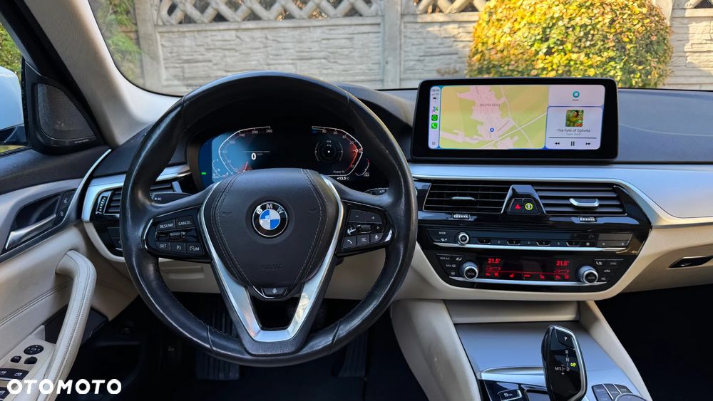 BMW Seria 5 520d Sport Line - 25