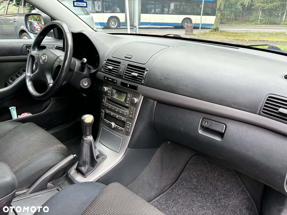 Toyota Avensis 1.8 VVT-i Luna - 6