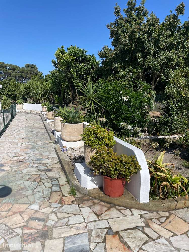 Moradia V4 Isolada com Piscina -na Quinta do Conde - Grande imagem: 2/40