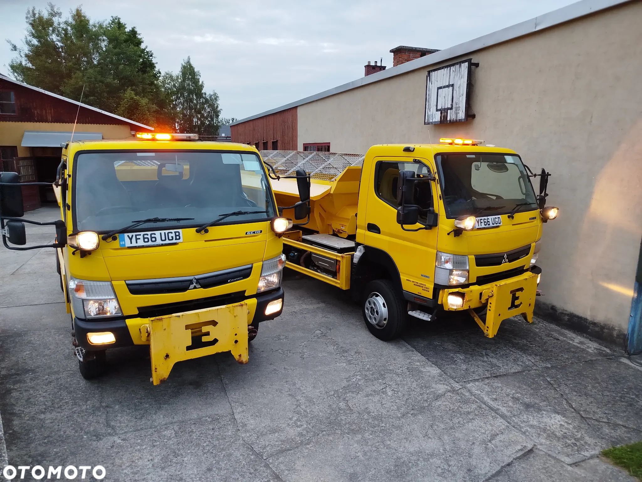 Mitsubishi CANTER 4x4 FUSO 180KM 6C18 Piaskarka Solarka Gritter Hydraulika Euro 6 - 3