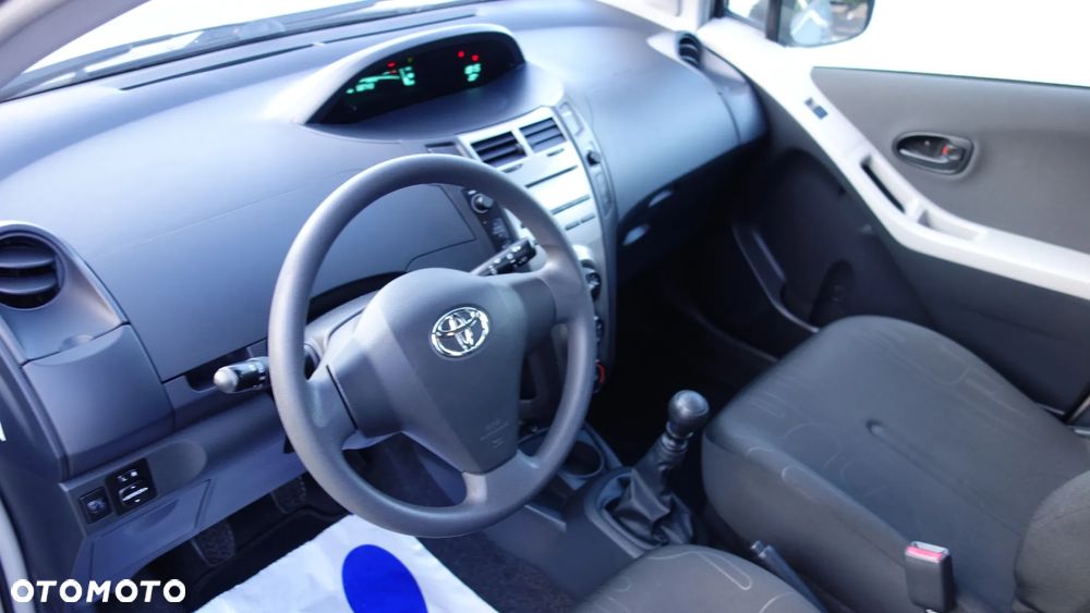 Toyota Yaris 1.33 Luna - 12