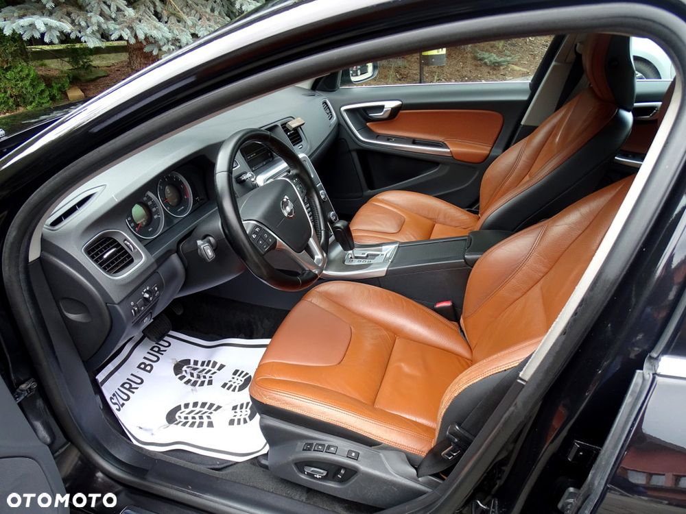 Volvo S60 D3 Geartronic RDesign - 9