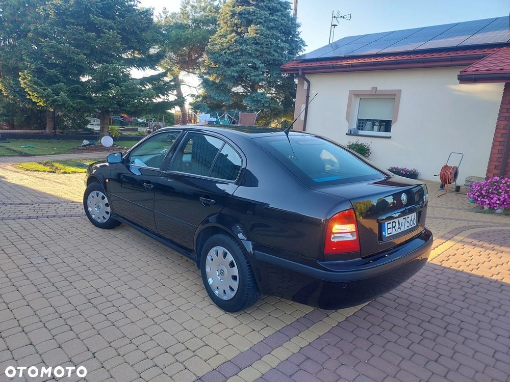 Skoda Octavia 1.6 Tour - 28