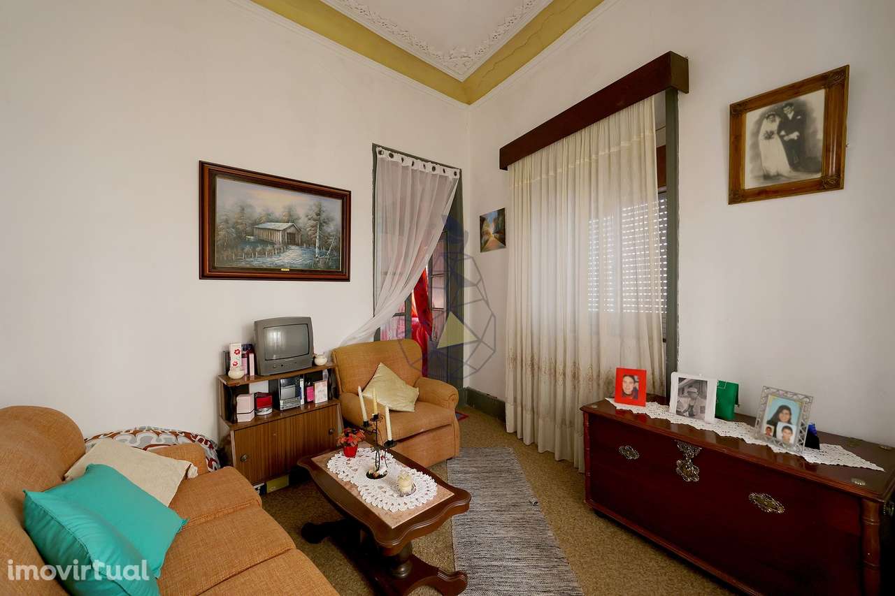 Prédio Habitacional  e Comercial no largo de São João  á venda no Cent - Grande imagem: 3/58