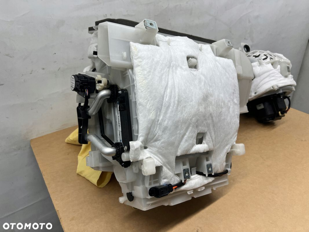 Citroen C4 SpaceTourer 1.2 THP nagrzewnica 9675402680 - 7