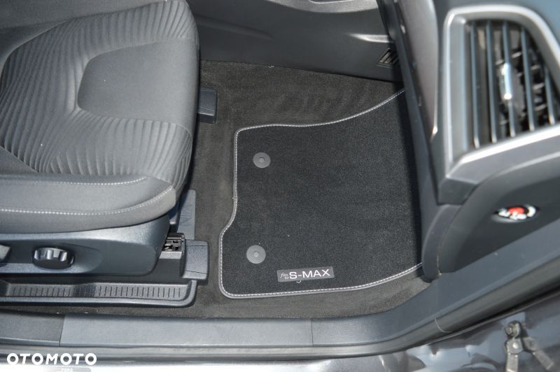Ford S-Max - 18
