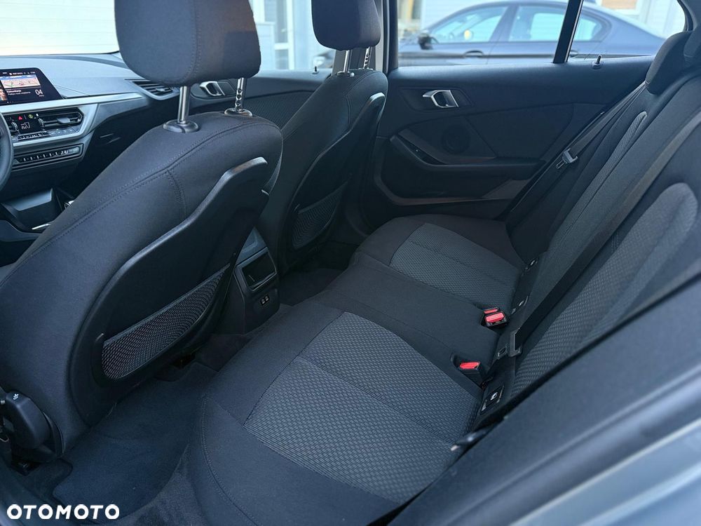 BMW Seria 1 118i Advantage - 24