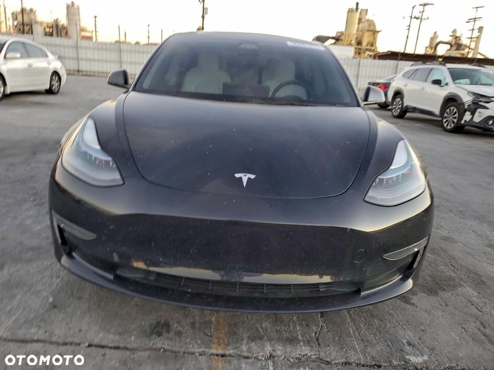 Tesla Model 3 Langstreckenbatterie Allradantrieb Dual Motor - 3