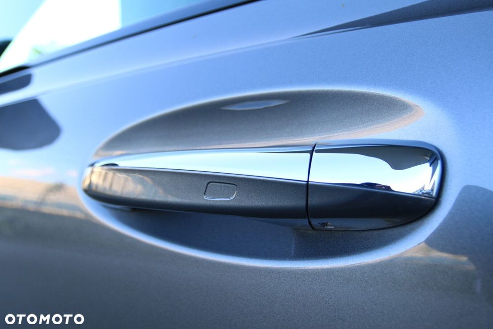 Mercedes-Benz GLB 200 AMG Line 7G-DCT - 14