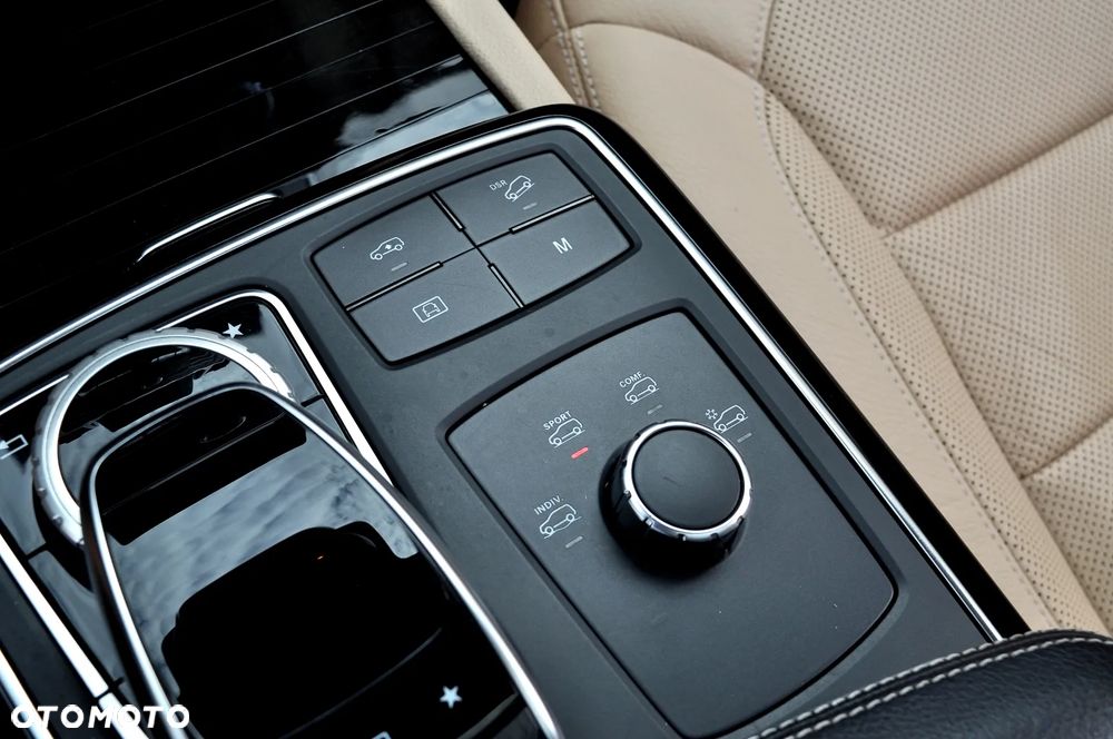 Mercedes-Benz GLE - 35