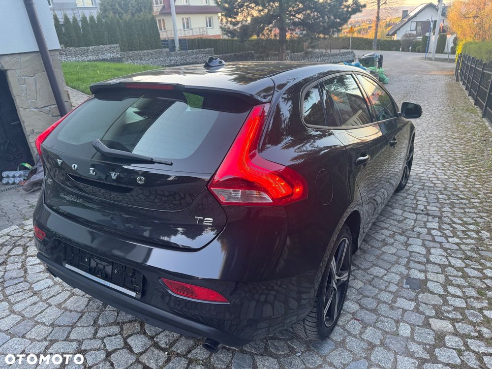 Volvo V40 T2 You - 10