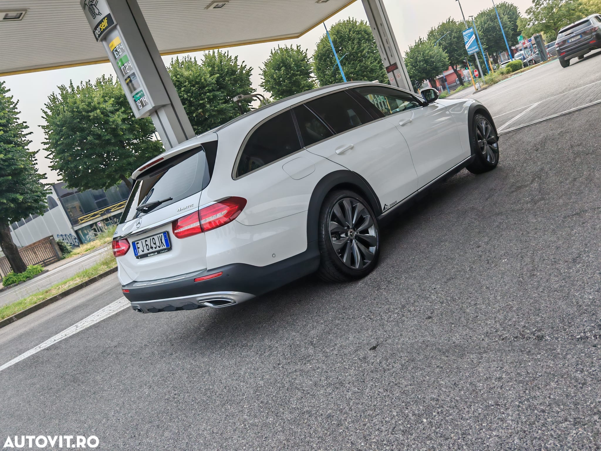 Mercedes-Benz E - 7