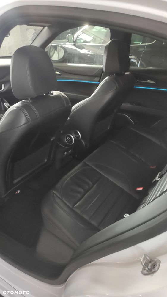 Alfa Romeo Stelvio 2.0 Turbo 16V AT8-Q4 Veloce - 19