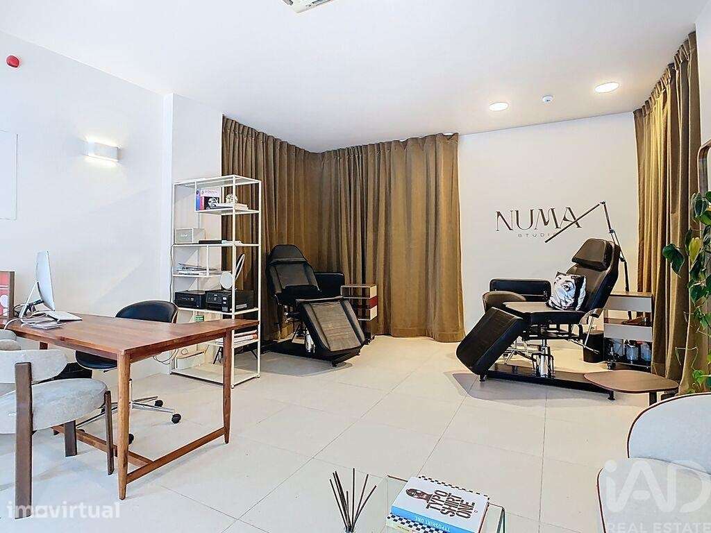 Loja / Estabelecimento Comercial T2 em Avenidas Novas de 49,00 m2 - Grande imagem: 2/25