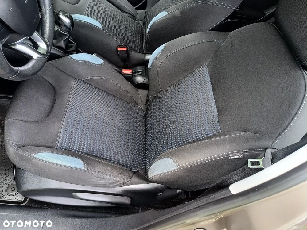 Peugeot 208 1.2 PureTech Active - 16
