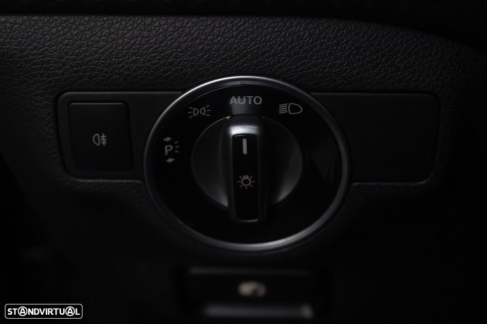 Mercedes-Benz A 180 d AMG Line - 17