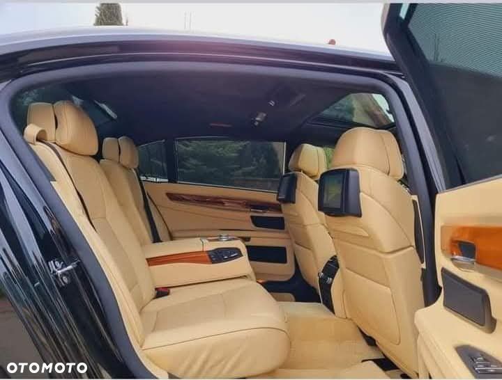 BMW Seria 7 750i L - 7