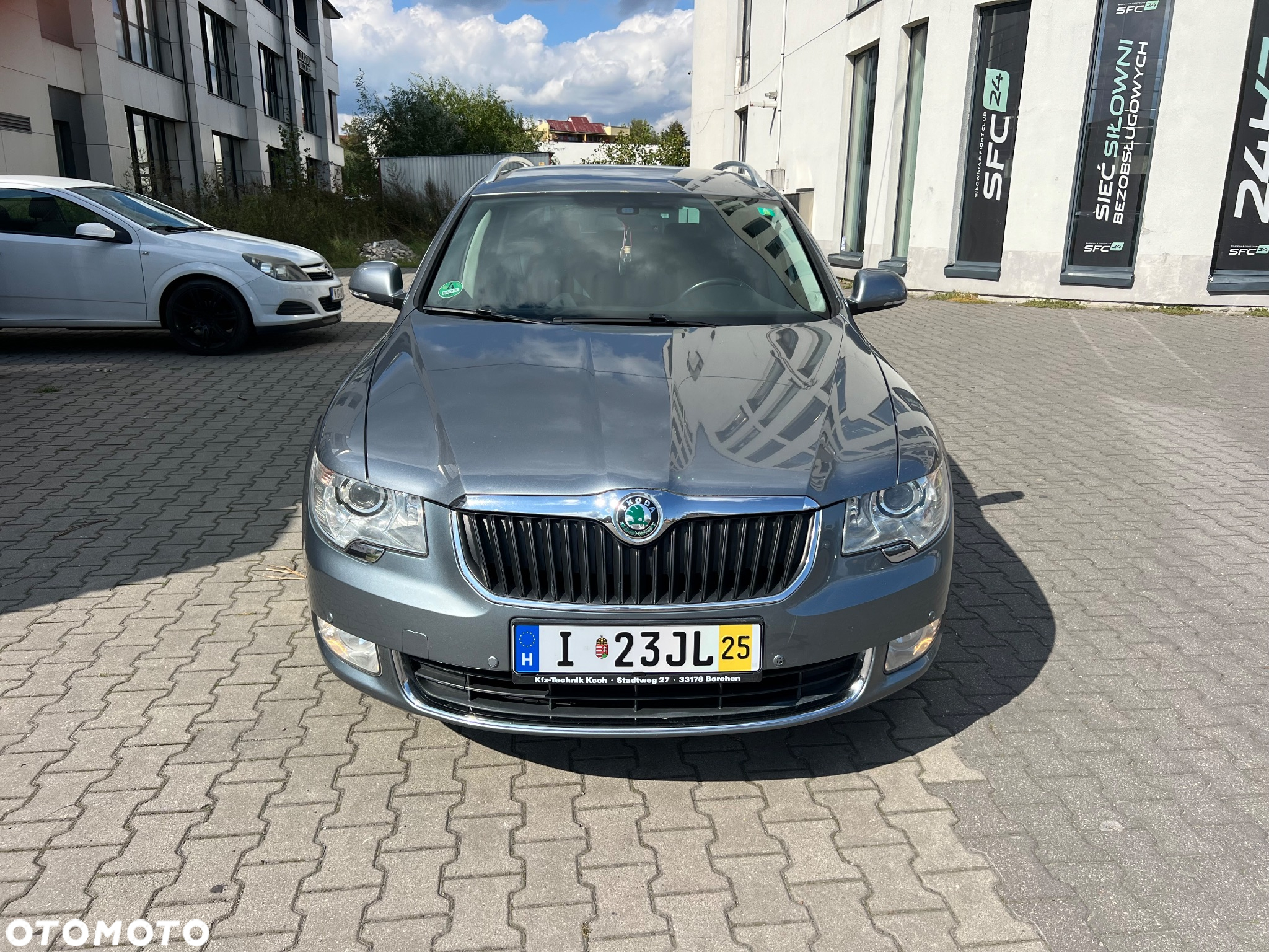 Skoda Superb 1.8 TSI DSG Elegance - 8