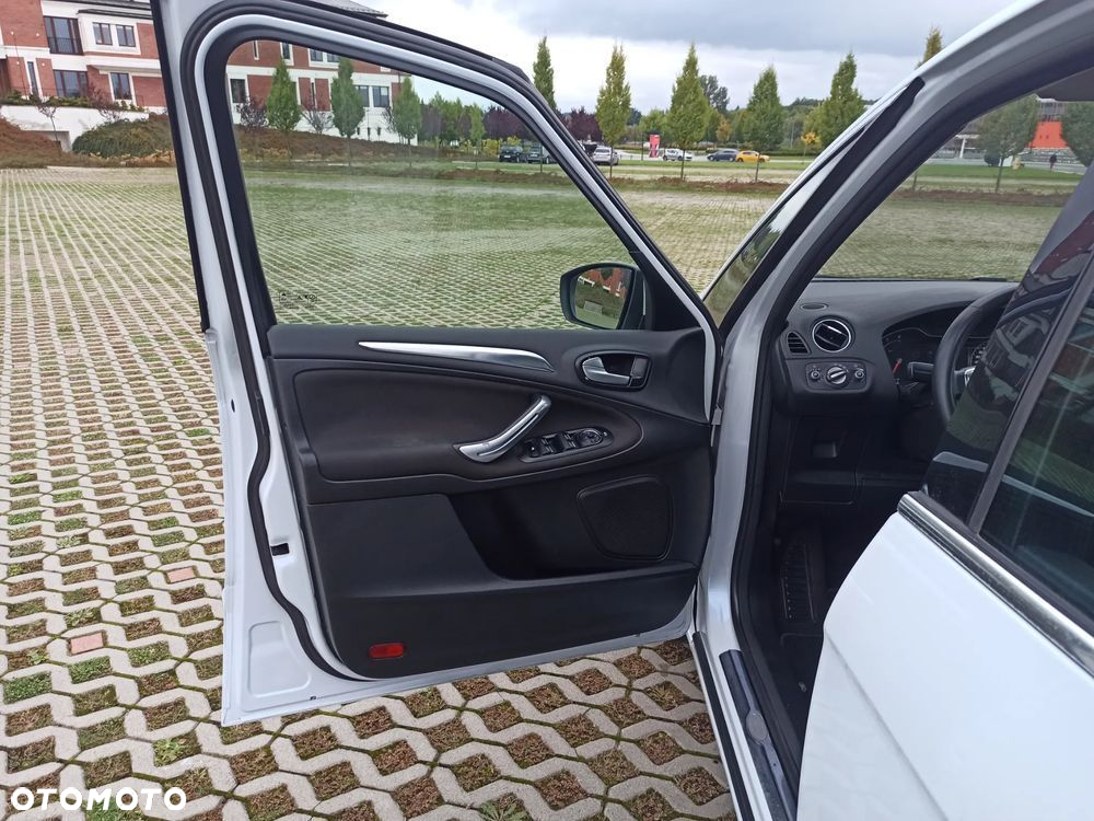 Ford S-Max 2.0 TDCi DPF Titanium - 27