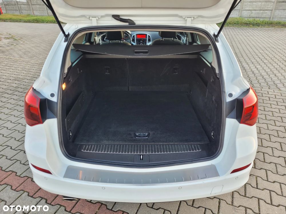 Opel Astra 1.4 Turbo Sports Tourer - 32