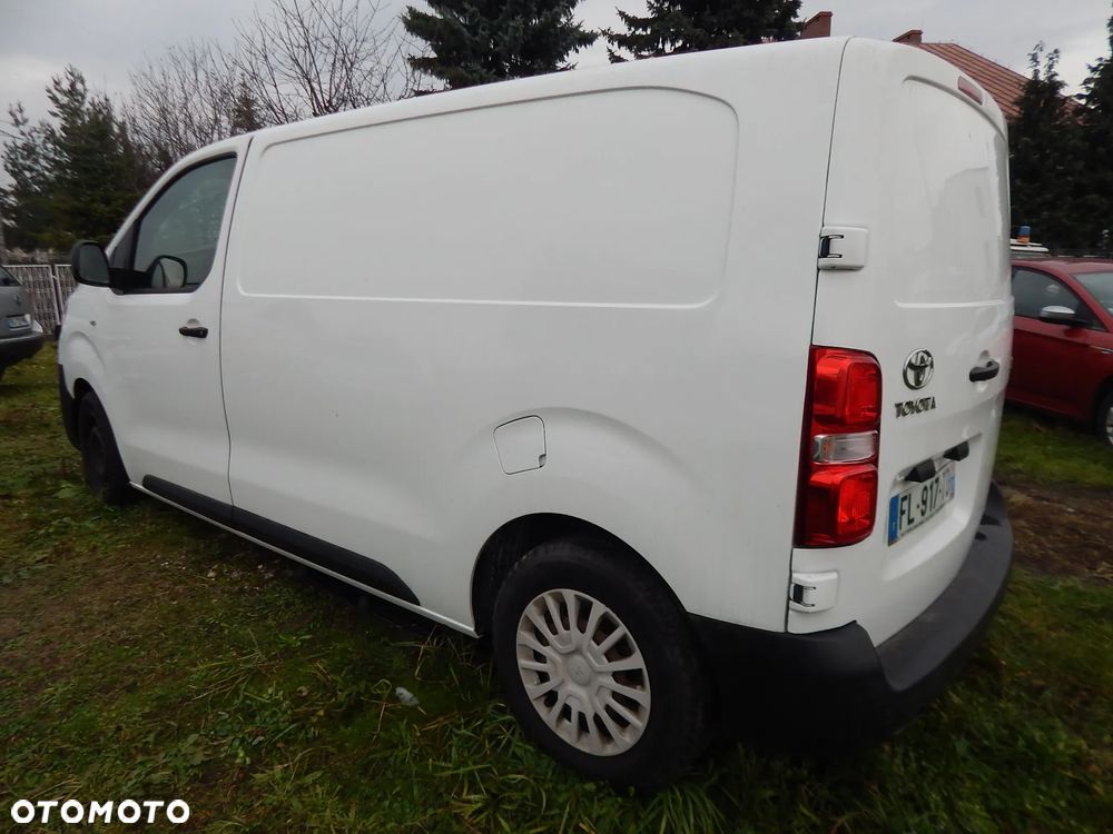 Toyota PRO ACE - 5