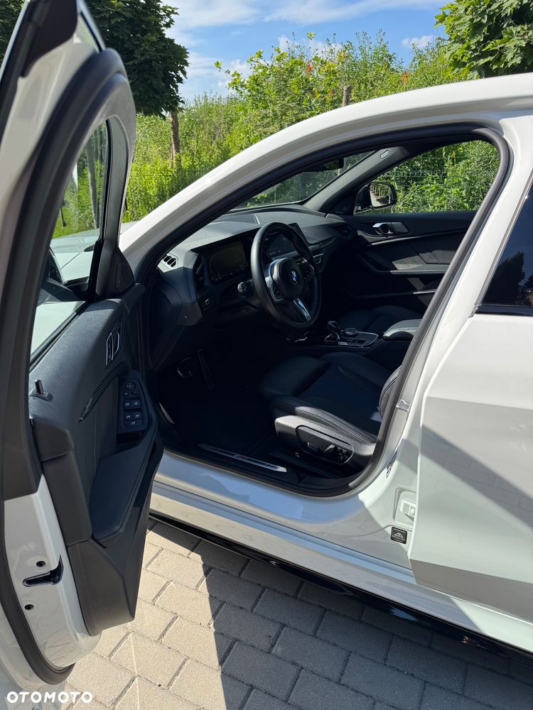 BMW Seria 1 120d xDrive M Sport - 11