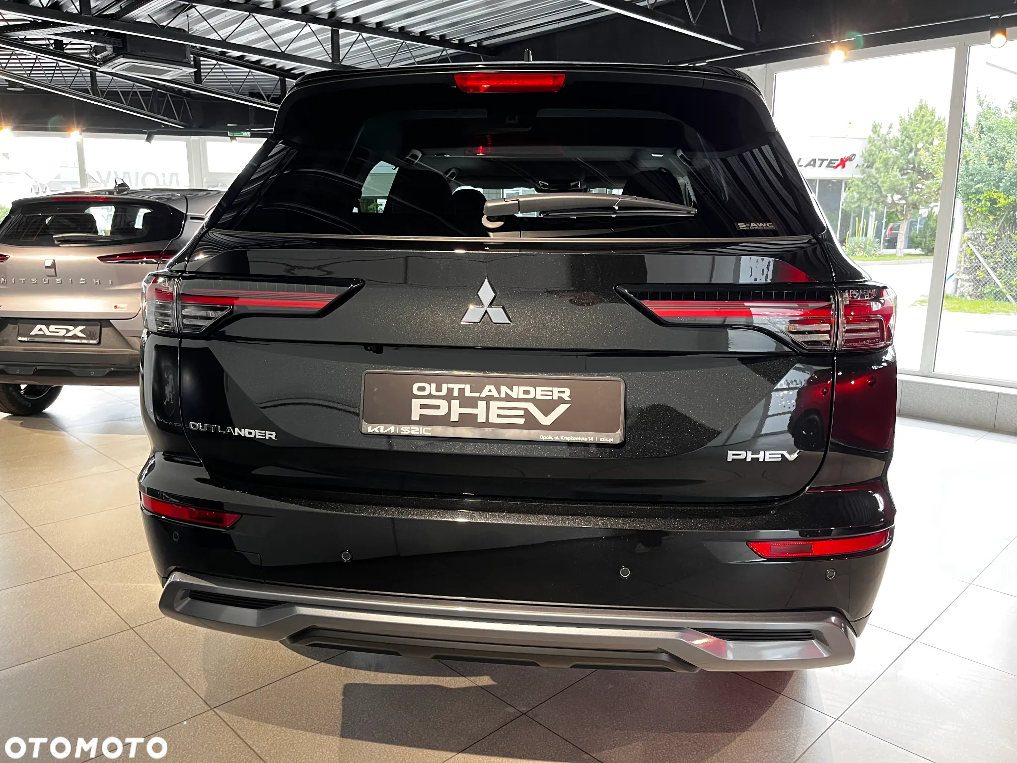 Mitsubishi Outlander PHEV Instyle - 4