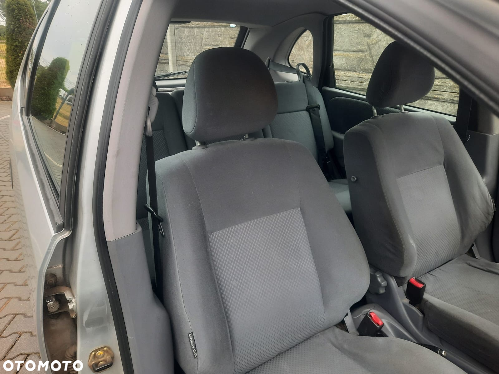Nissan Almera Tino - 9