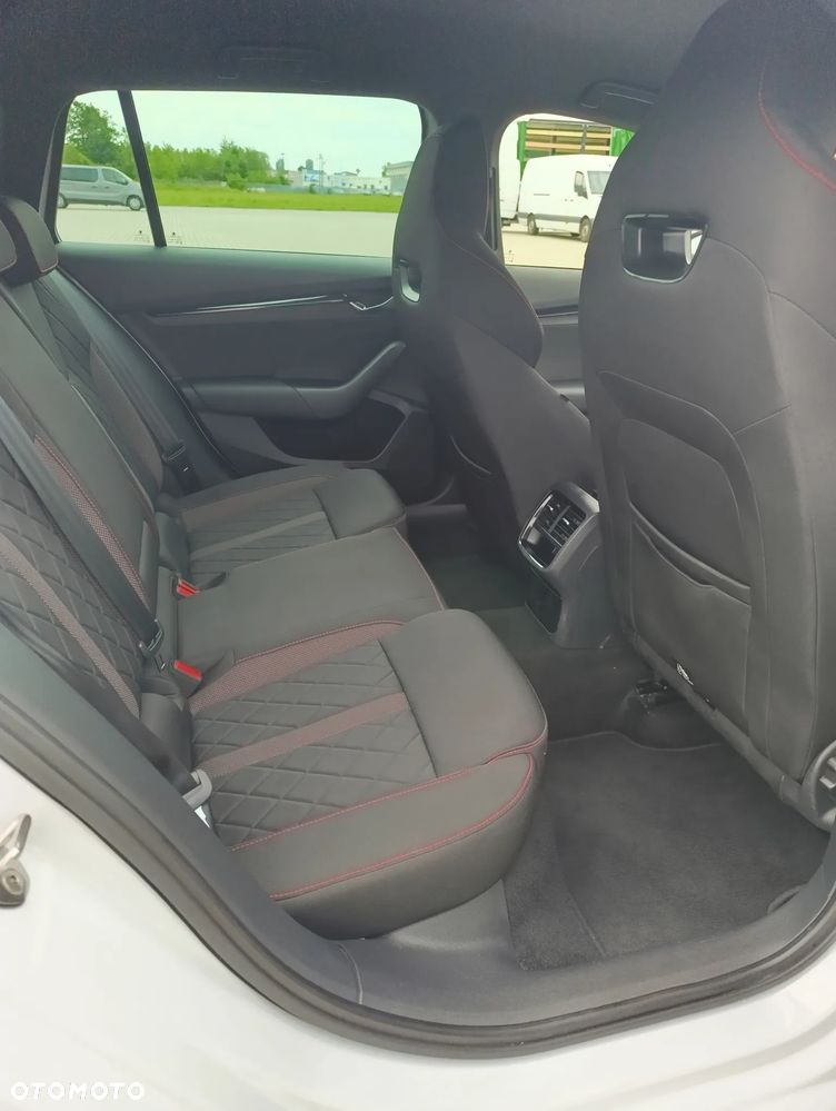 Skoda Octavia 2.0 TDI RS DSG - 9