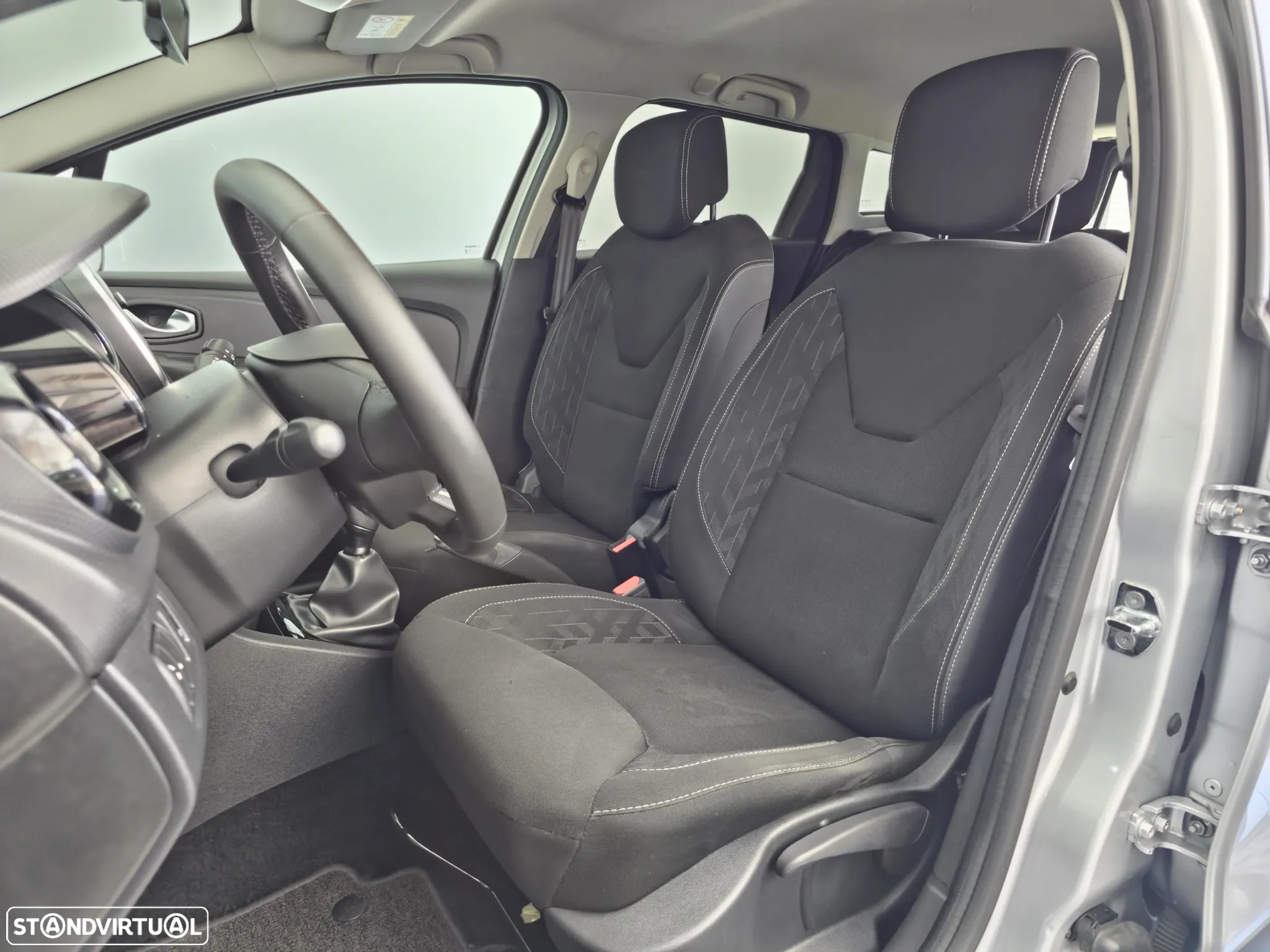 Renault Clio Sport Tourer 0.9 TCe Limited - 13