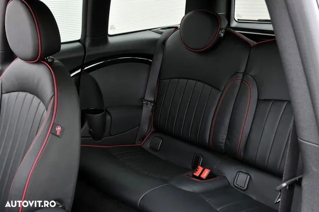 Mini Clubman Cooper D - 16