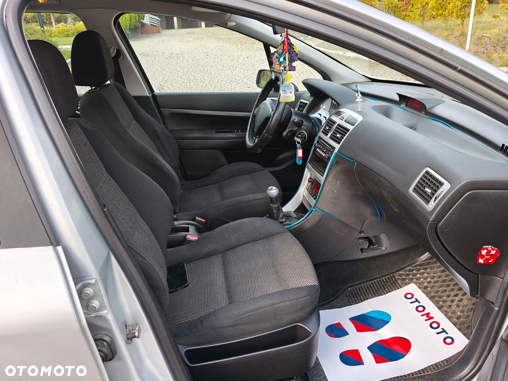 Peugeot 307 1.6 HDI Oxygo - 26