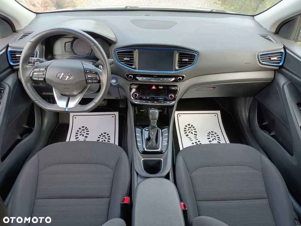 Hyundai IONIQ - 20