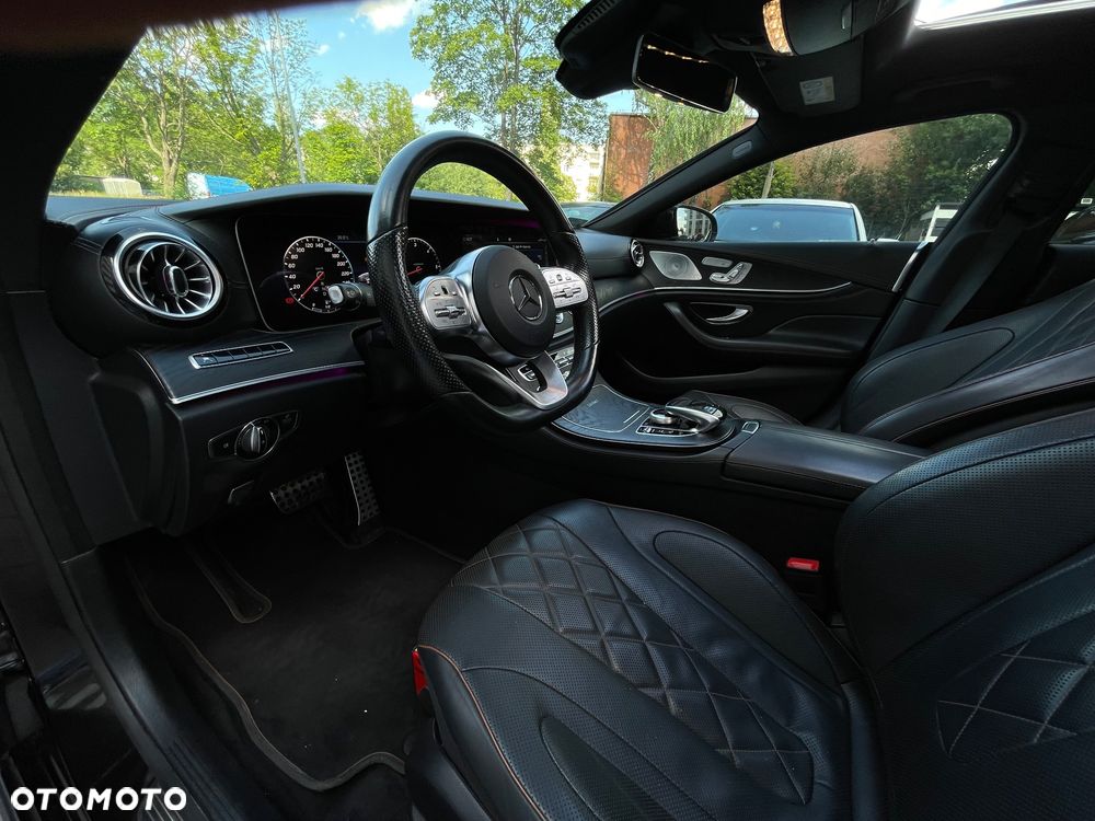 Mercedes-Benz CLS - 30