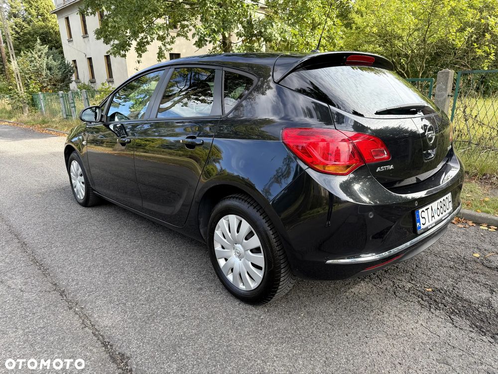 Opel Astra 2014 photo 3