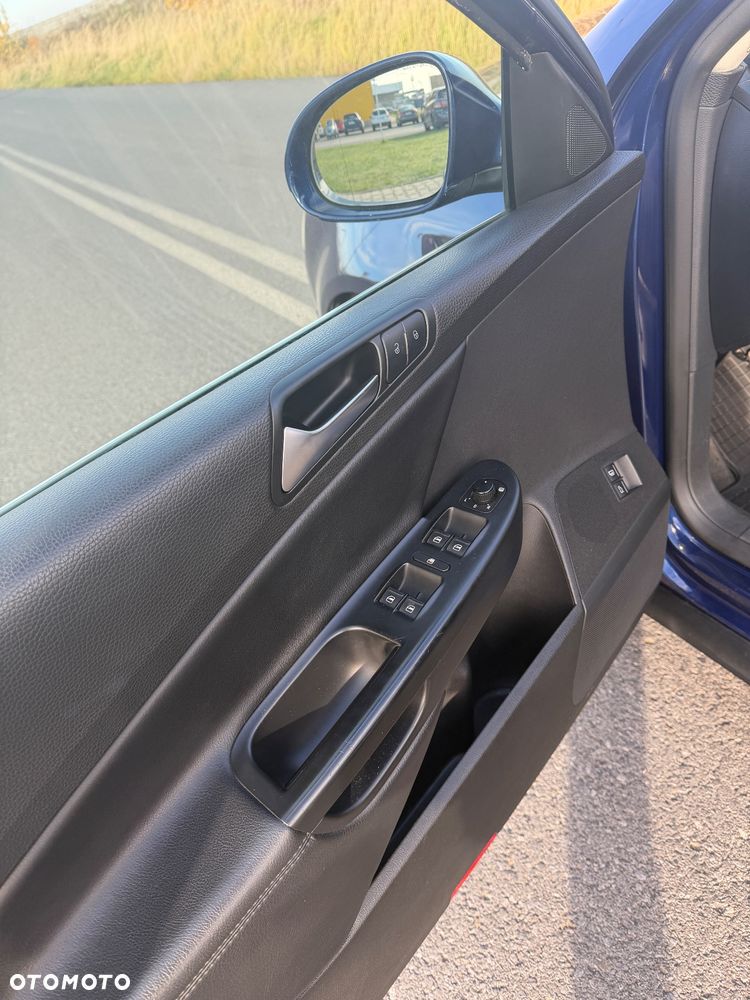 Volkswagen Passat 1.6 TDI DPF BlueMot Highline - 13